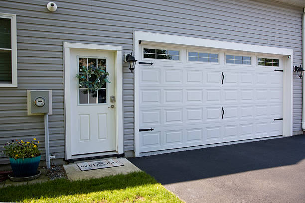 24/7 Emergency Garage Door Panel Replacement experts in El Campo, TX
